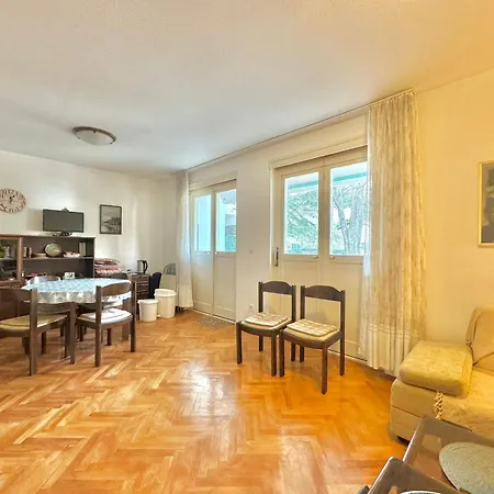 Family Two Bedroom Slavija * 부드바